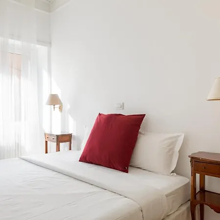 Beautiful Spacious W/amazing Balcony Appartamento